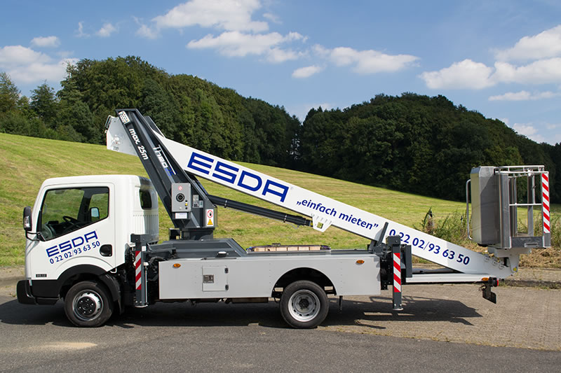 Lkw-Teleskop-Arbeitsbühne  Theo 20